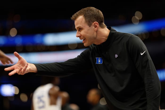 Duke basketball head coach Jon Scheyer